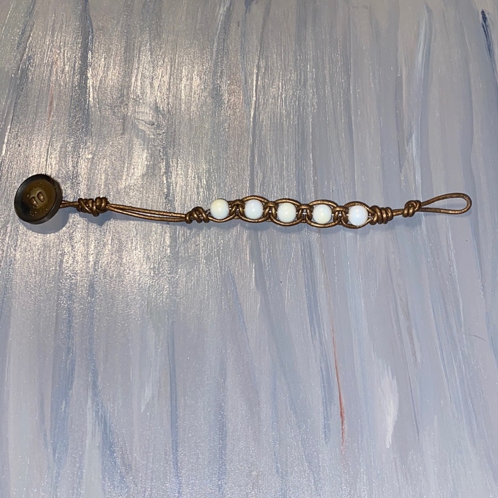 Leather and glass bead bracelet- 7 in long